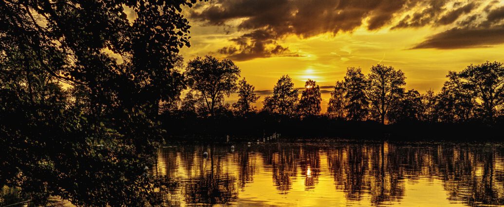 https://kräutervielfalt.info/wp-content/uploads/2024/11/sunset-2440669_1280.jpg